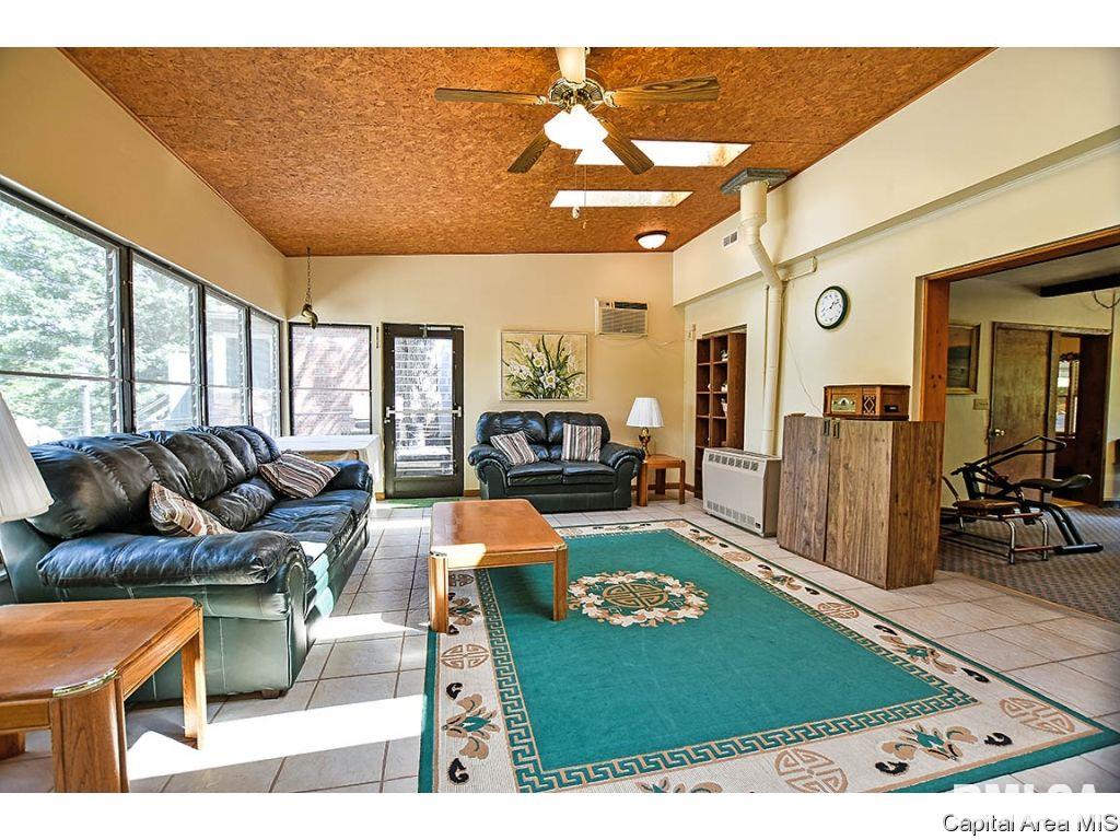 20 Long Bay Springfield, IL 62712 - Photo 6 of 32 Gallery Image 6