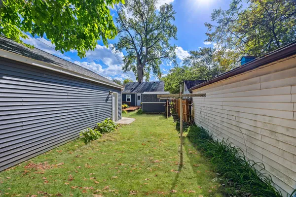 $164,900 | 24426 Lehigh Street, Dearborn Heights, MI 48125
