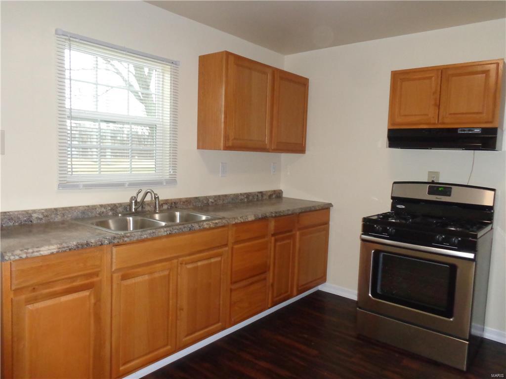 1190 Patterson Road Florissant, MO 63031 - Photo 17 of 46