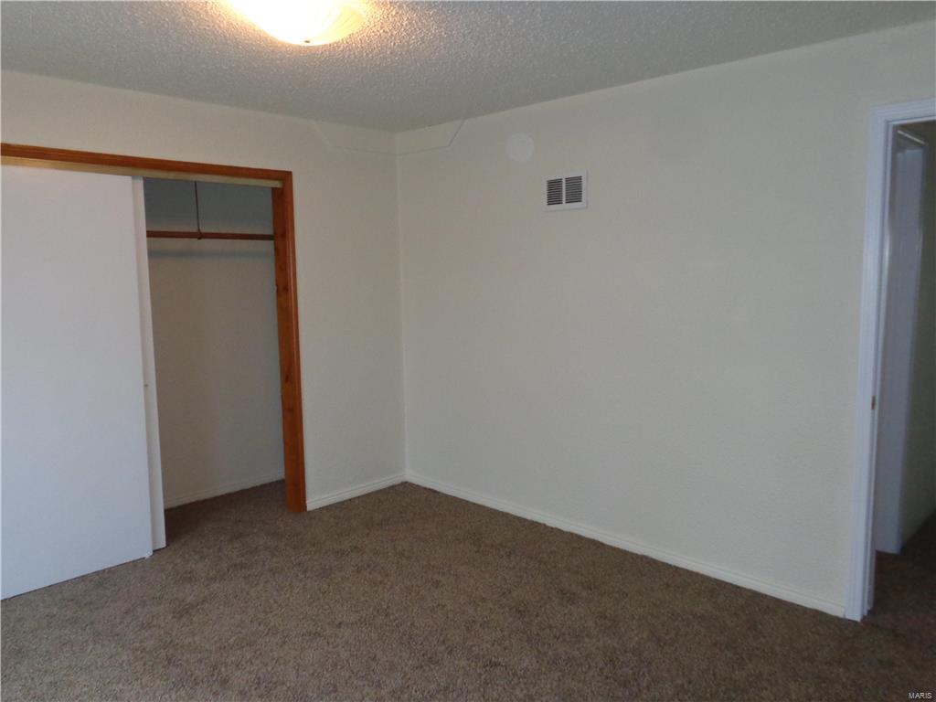 1190 Patterson Road Florissant, MO 63031 - Photo 23 of 46