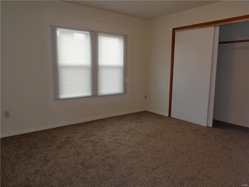 1190 Patterson Road Florissant, MO 63031 - Photo 24 of 46