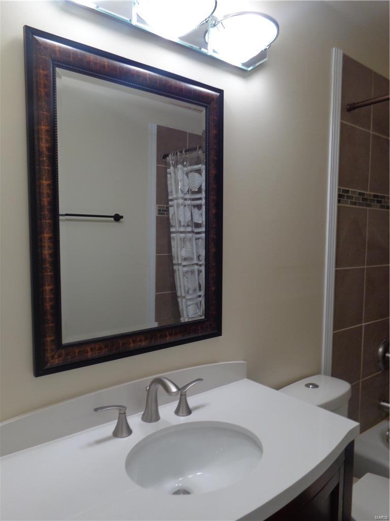 1190 Patterson Road Florissant, MO 63031 - Photo 25 of 46