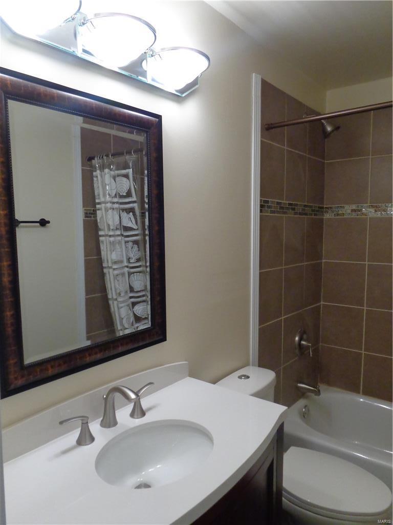 1190 Patterson Road Florissant, MO 63031 - Photo 26 of 46