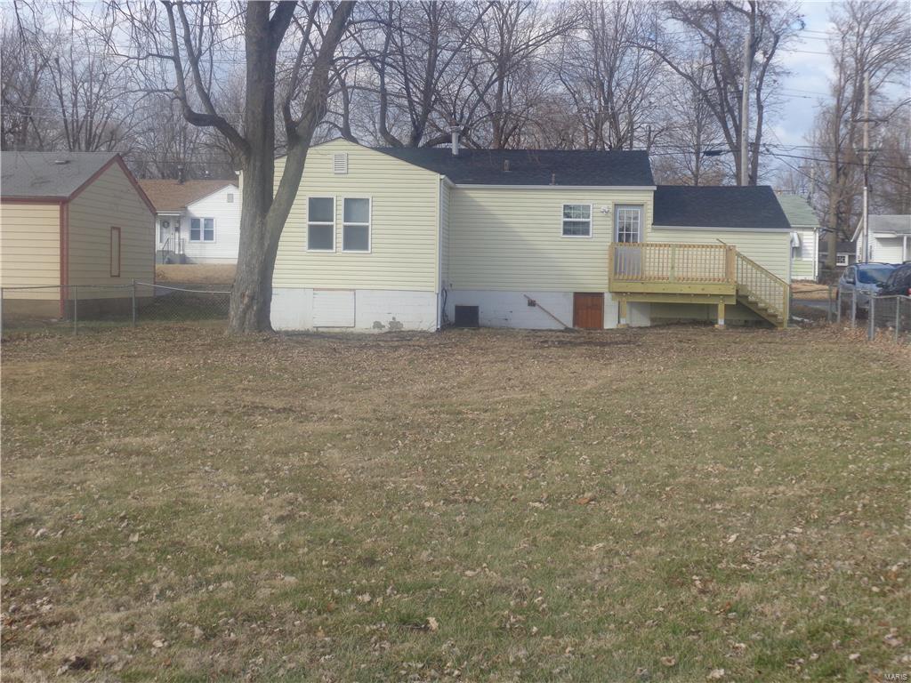 1190 Patterson Road Florissant, MO 63031 - Photo 5 of 46