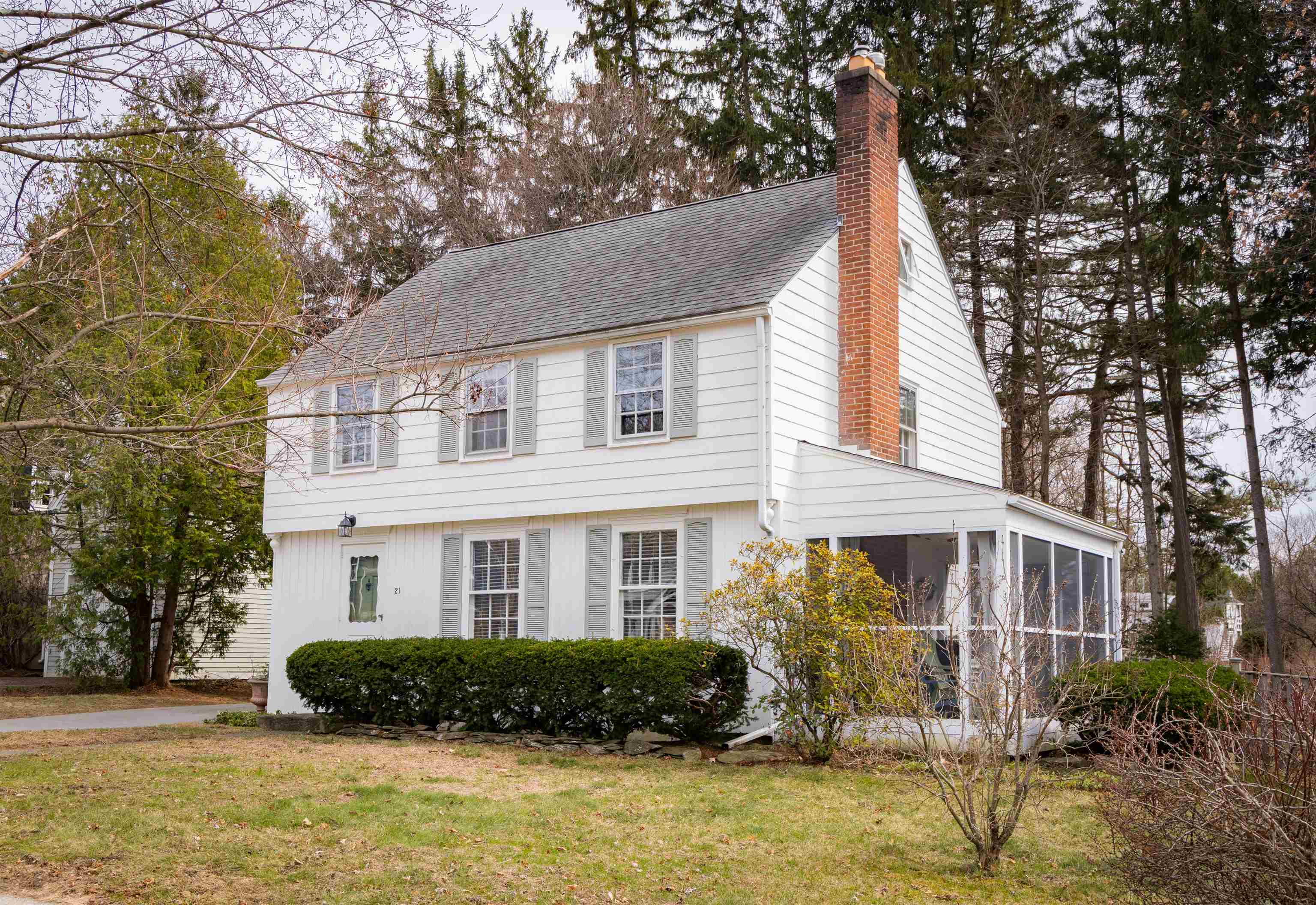 21 Colonial Square Burlington, VT 05401 - Photo 2 of 26