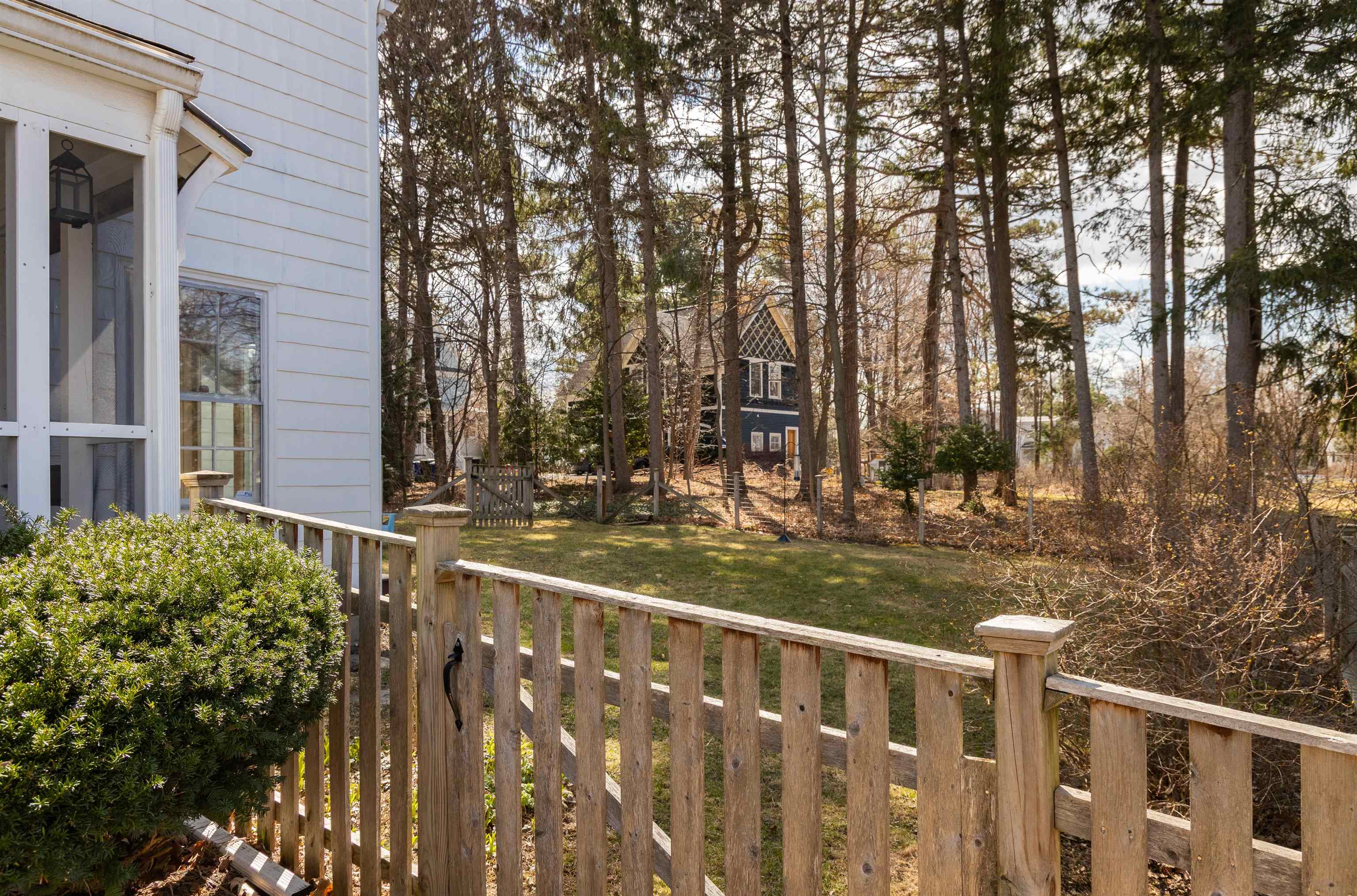 21 Colonial Square Burlington, VT 05401 - Photo 4 of 26