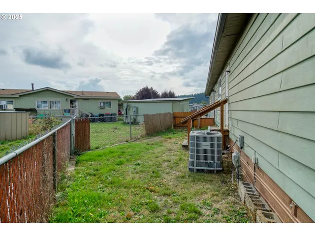 $168,000 | 1411 Northwest 9th Court, McMinnville, OR 97128
