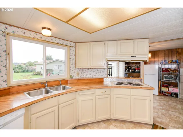 $168,000 | 1411 Northwest 9th Court, McMinnville, OR 97128