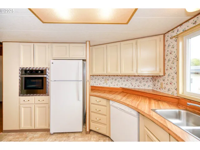 $168,000 | 1411 Northwest 9th Court, McMinnville, OR 97128