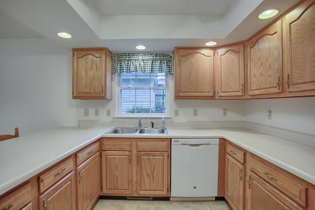 306 Royal Court Champaign, IL 61821 - Photo 13 of 29