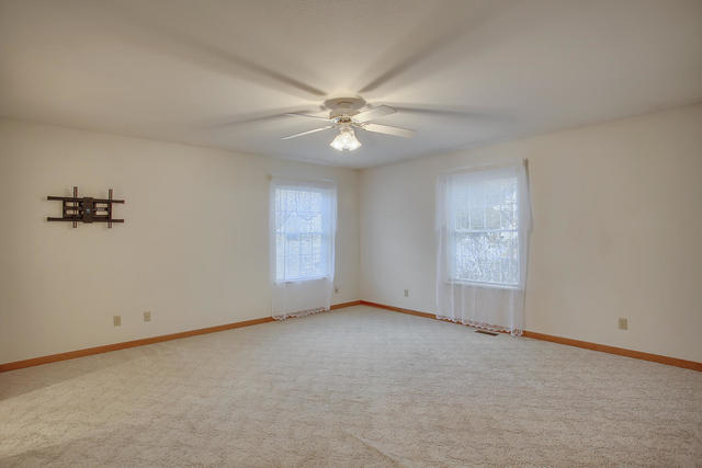 306 Royal Court Champaign, IL 61821 - Photo 17 of 29