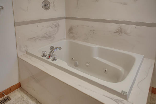 306 Royal Court Champaign, IL 61821 - Photo 20 of 29