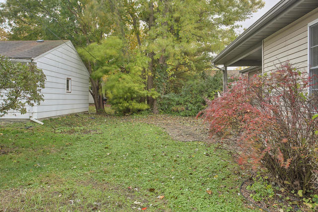 306 Royal Court Champaign, IL 61821 - Photo 3 of 29