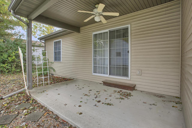 306 Royal Court Champaign, IL 61821 - Photo 5 of 29