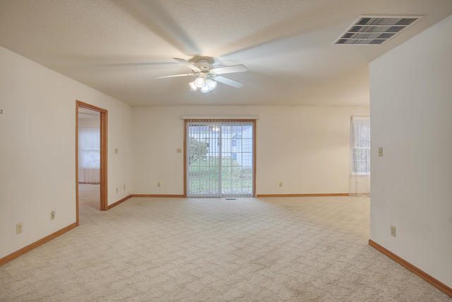 306 Royal Court Champaign, IL 61821 - Photo 10 of 29