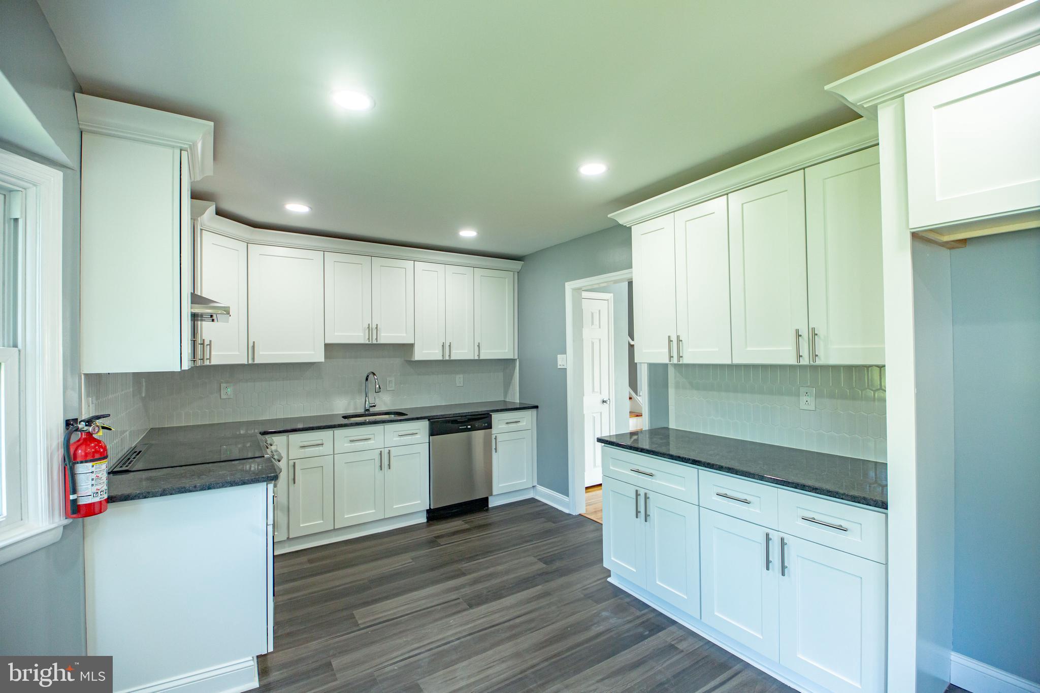 982 Kingston Drive Cherry Hill, NJ 08034 - Photo 11 of 32