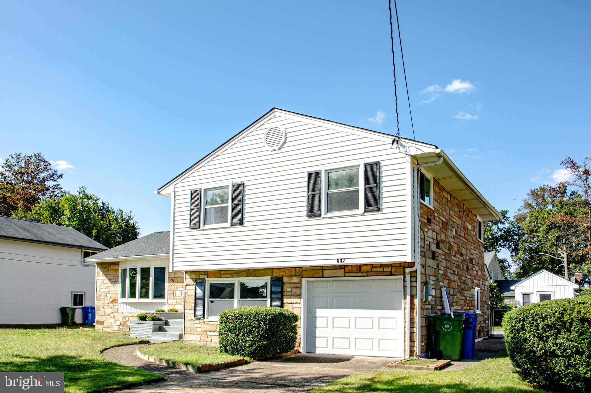 982 Kingston Drive Cherry Hill, NJ 08034 - Photo 2 of 32