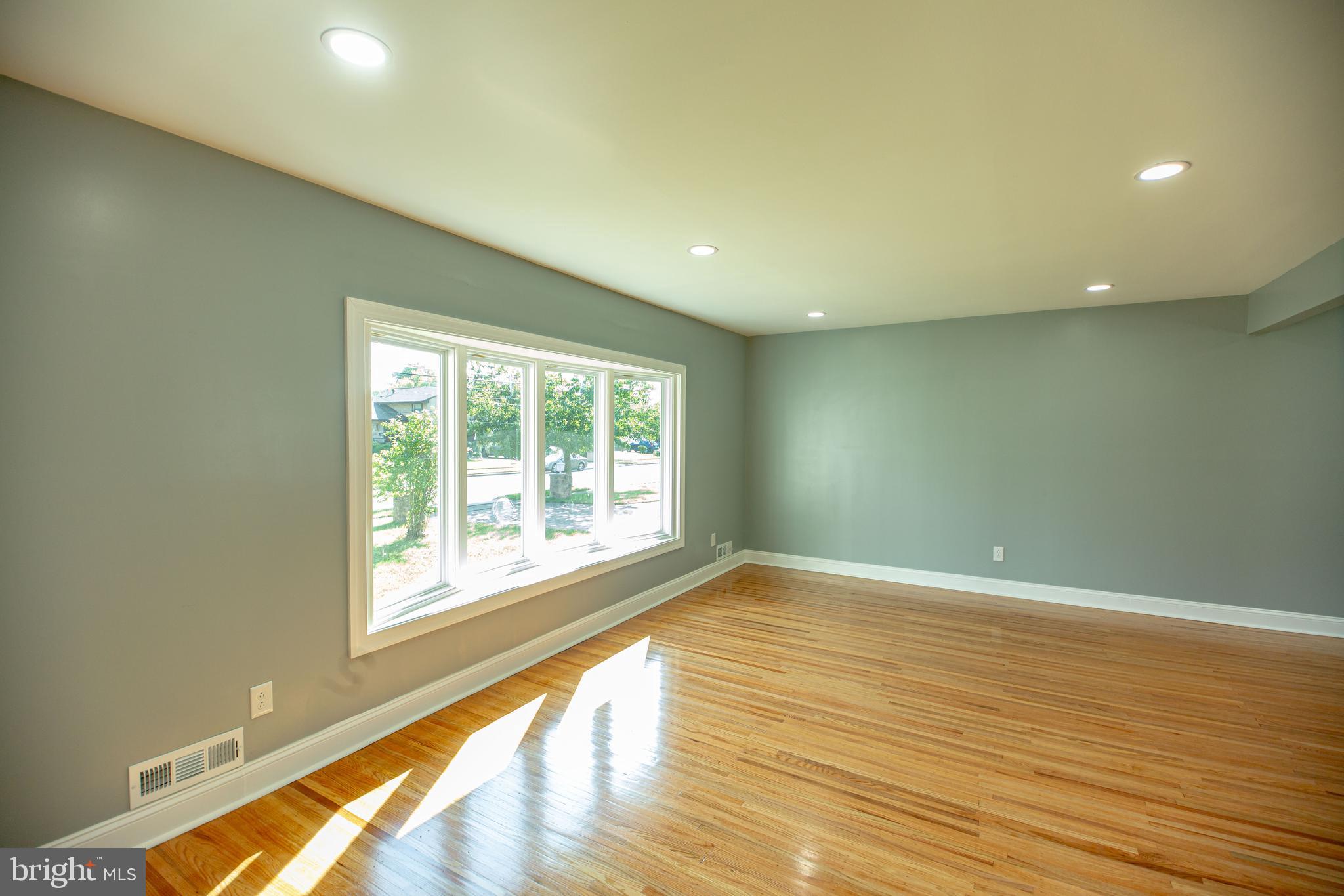 982 Kingston Drive Cherry Hill, NJ 08034 - Photo 6 of 32