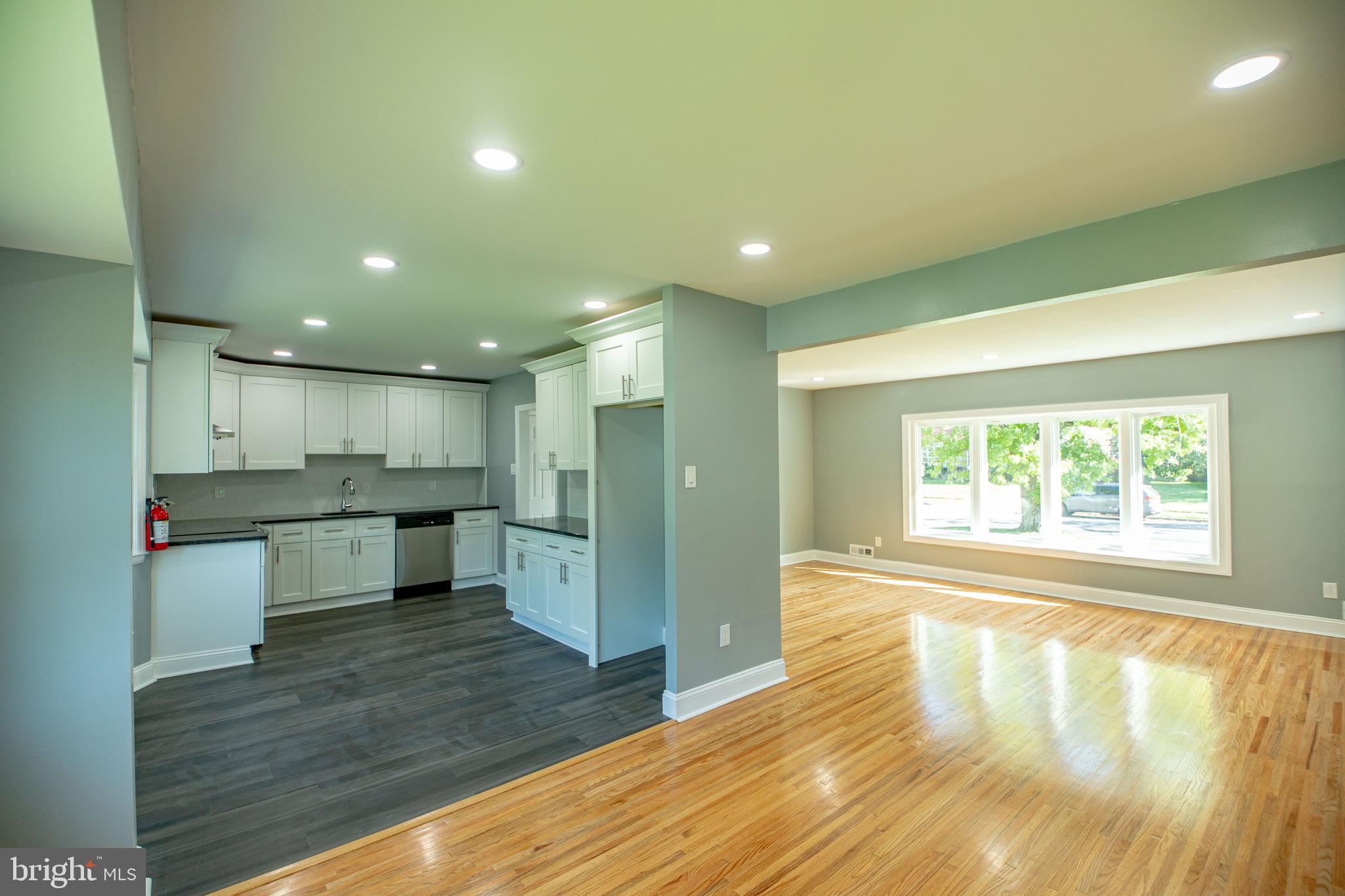 982 Kingston Drive Cherry Hill, NJ 08034 - Photo 9 of 32