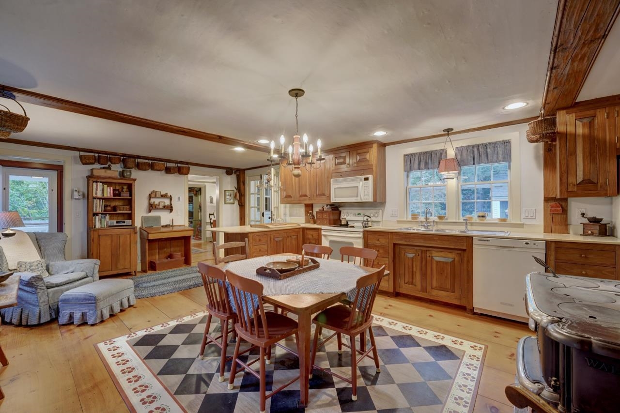 100 Mace Road Hampton, NH 03842 - Photo 7 of 38