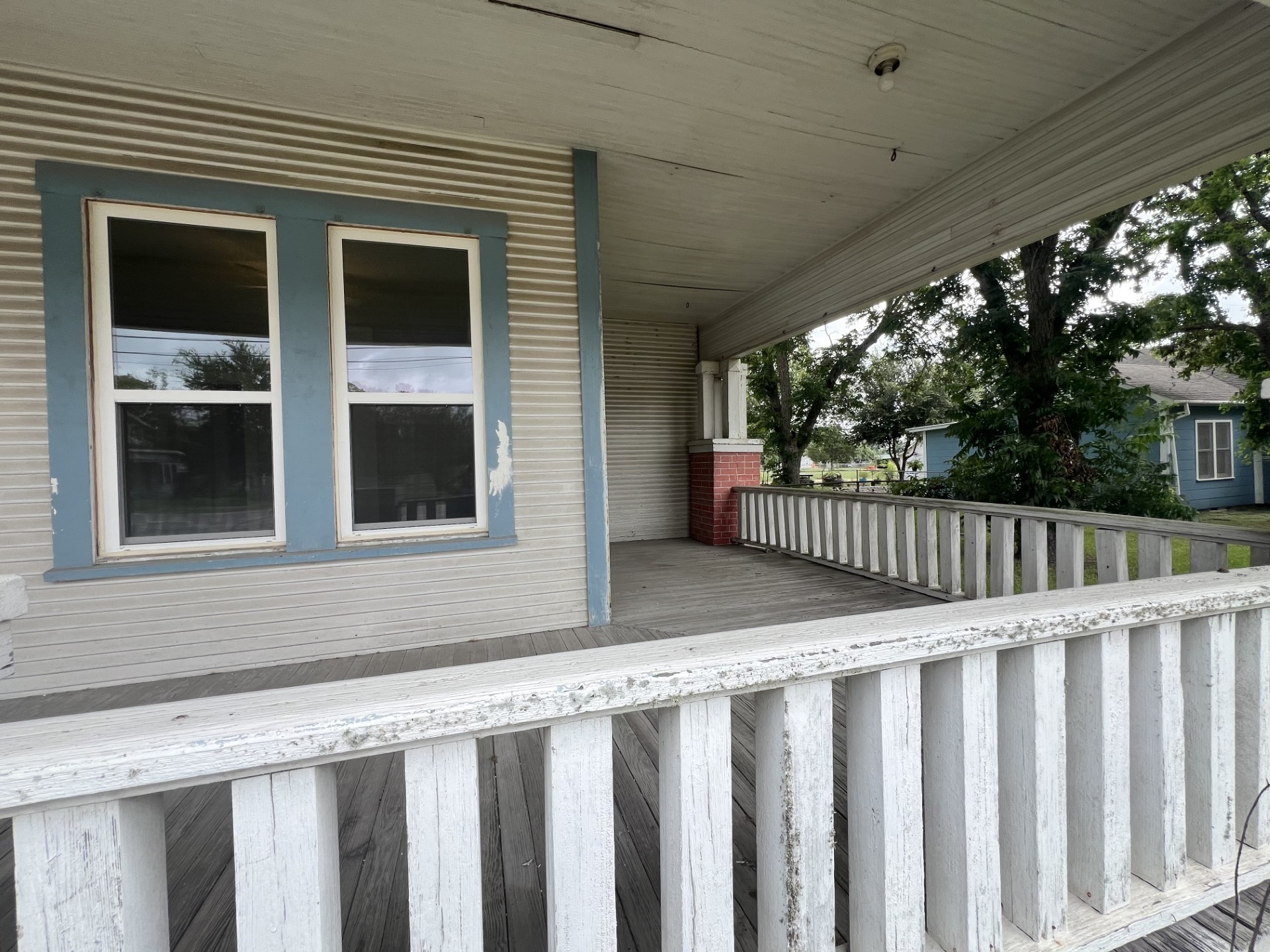 115 Summit Street Schulenburg, TX 78956 - Photo 5 of 31