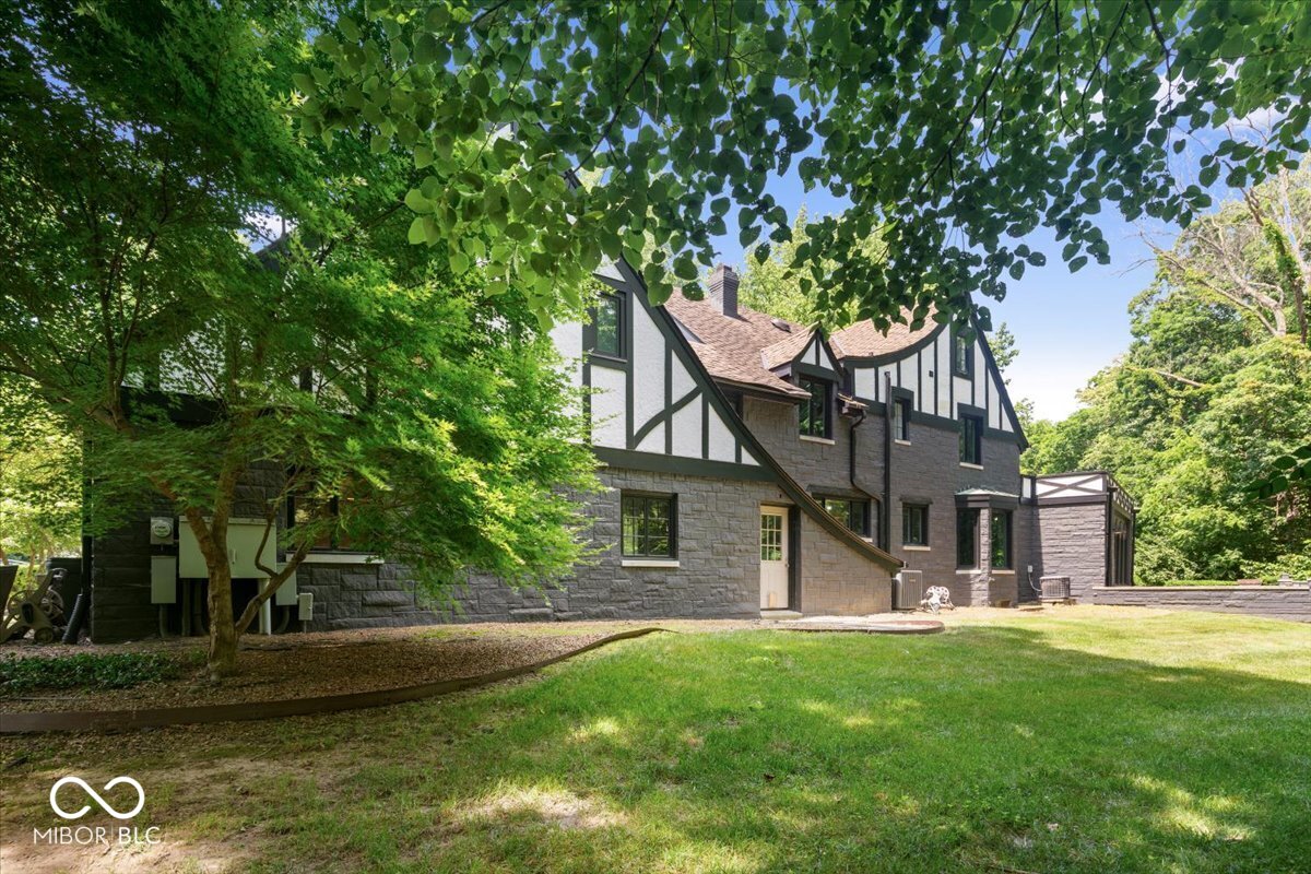 6470 Around The Hills Road Indianapolis, IN 46226 - Photo 37 of 59