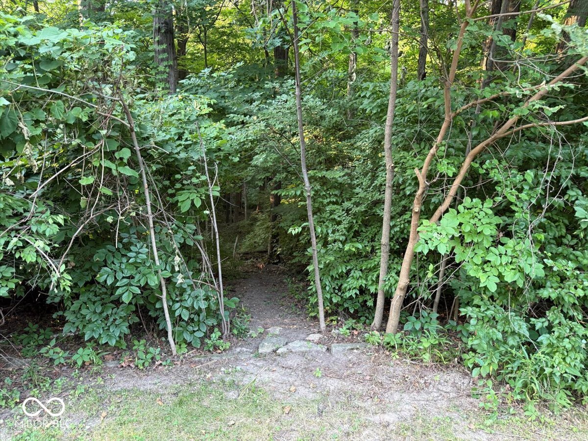 6470 Around The Hills Road Indianapolis, IN 46226 - Photo 39 of 59