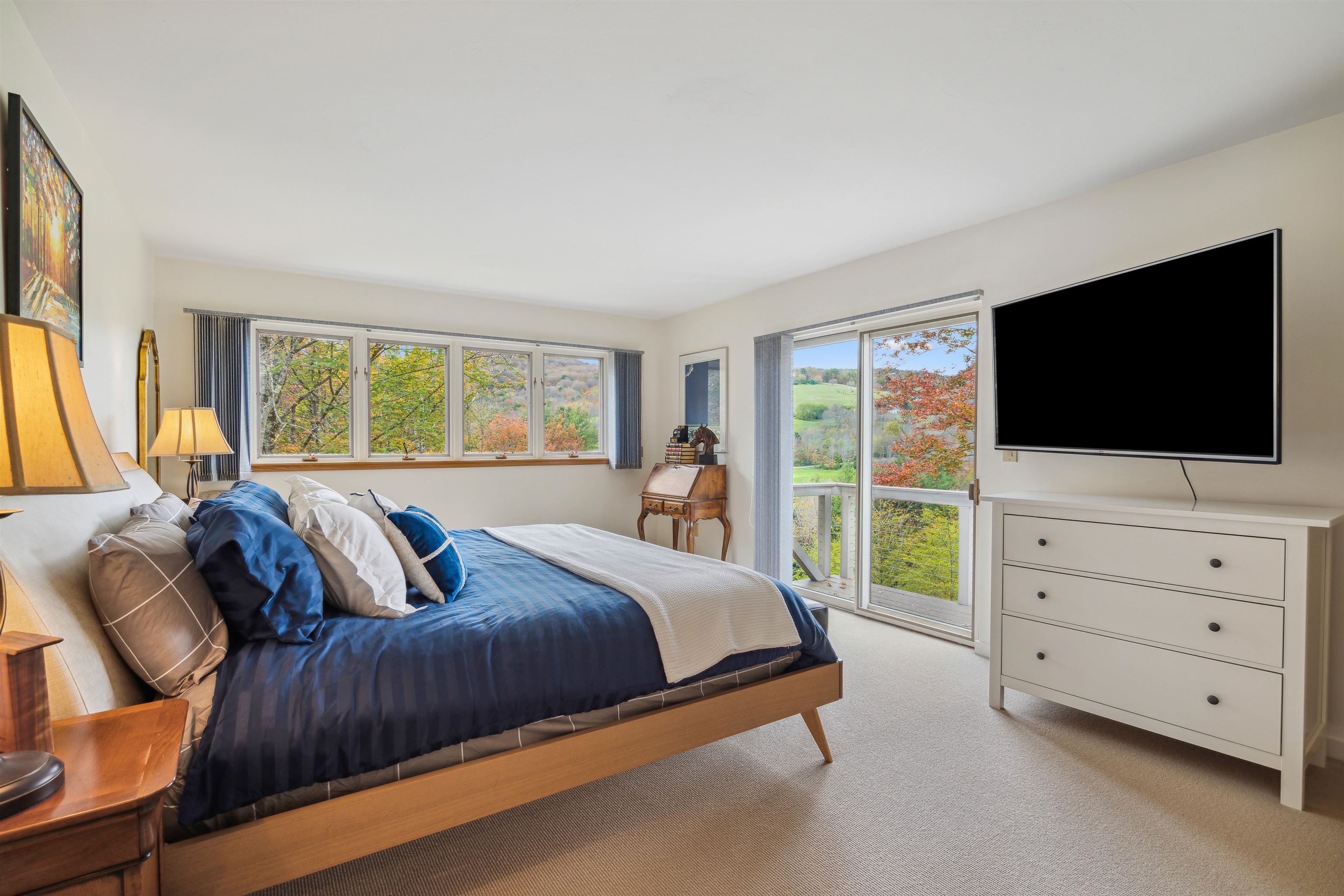 277 Rabbit Run Hartford, VT 05001 - Photo 15 of 40