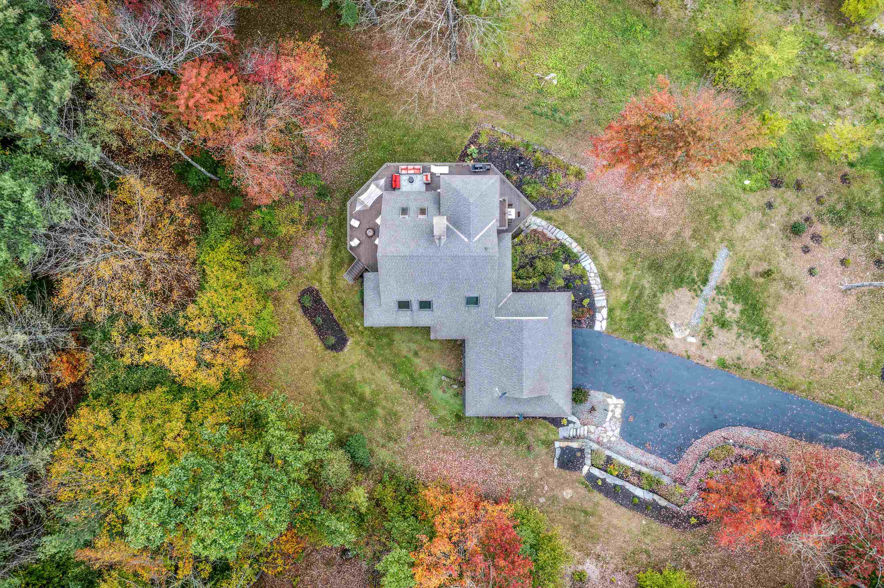 277 Rabbit Run Hartford, VT 05001 - Photo 34 of 40