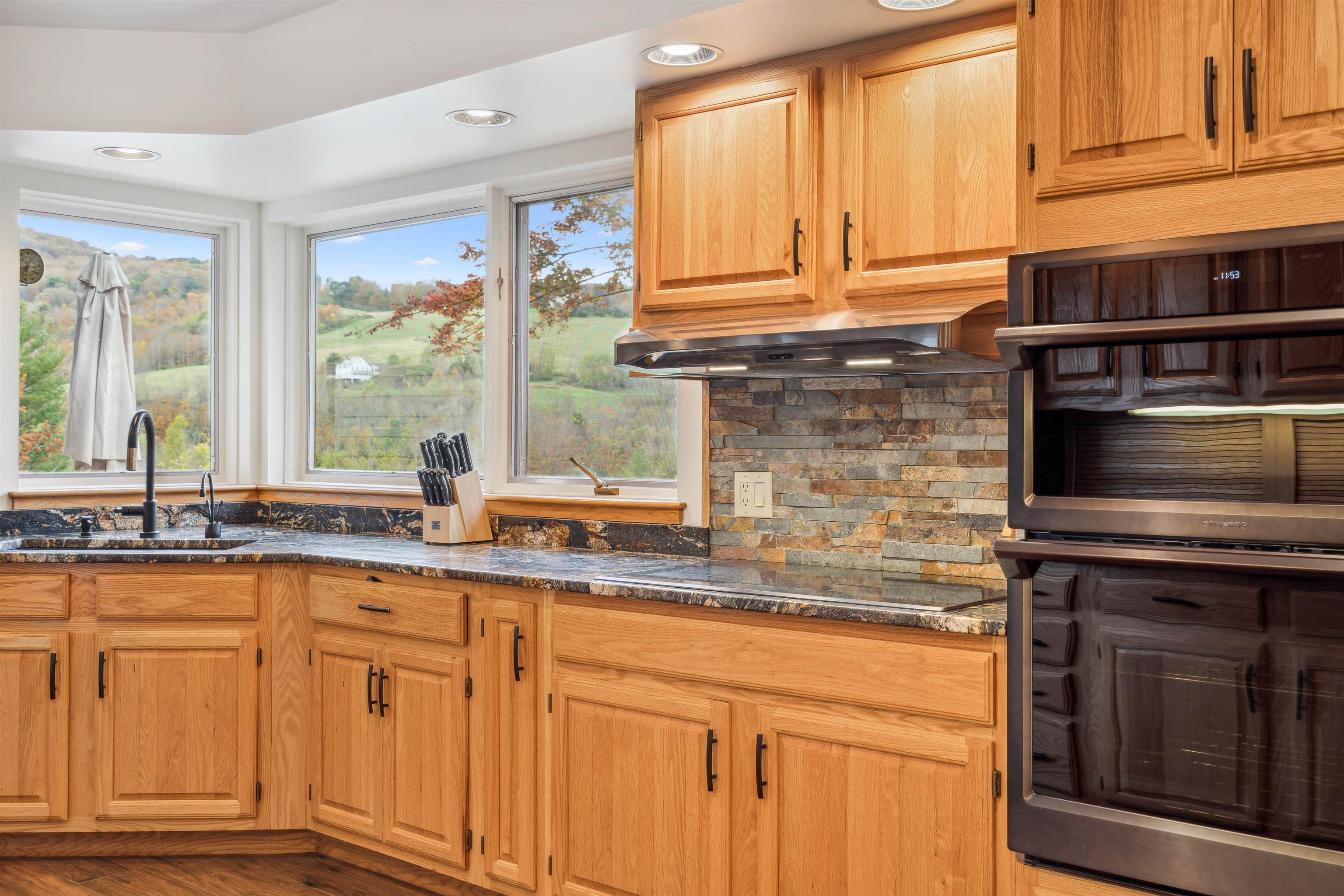 277 Rabbit Run Hartford, VT 05001 - Photo 38 of 40