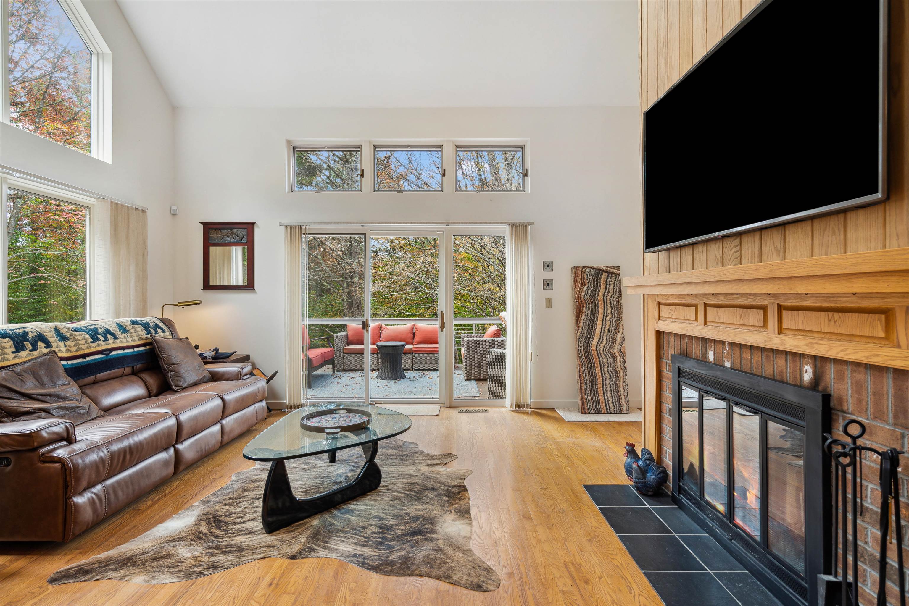 277 Rabbit Run Hartford, VT 05001 - Photo 7 of 40