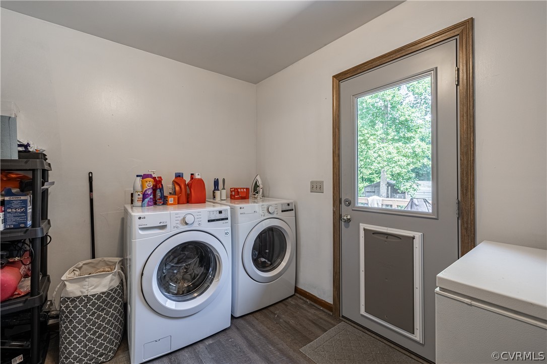 8090 Hungarytown Road Crewe, VA 23930 - Photo 33 of 47 a utility room with dryer and washer
