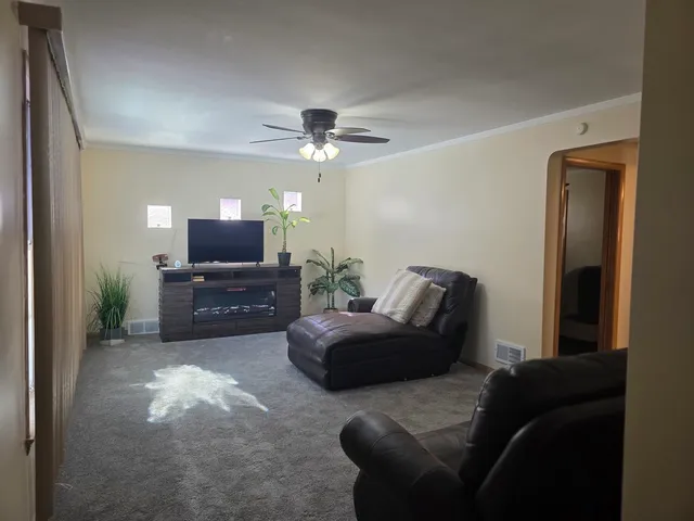 $300,000 | 8634 South Kolin Avenue, Chicago, IL 60652