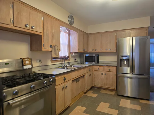 $300,000 | 8634 South Kolin Avenue, Chicago, IL 60652