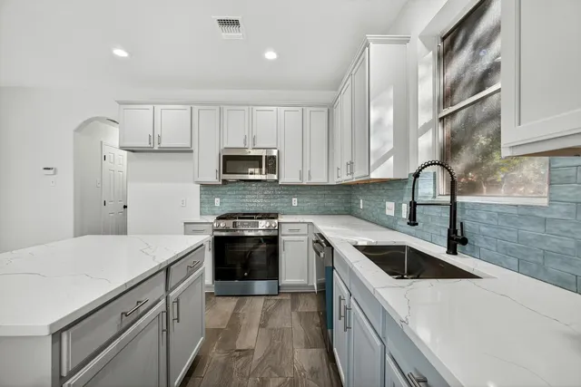 $364,900 | 7823 Autumn Hollow Lane, Houston, TX 77041