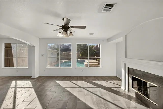 $364,900 | 7823 Autumn Hollow Lane, Houston, TX 77041