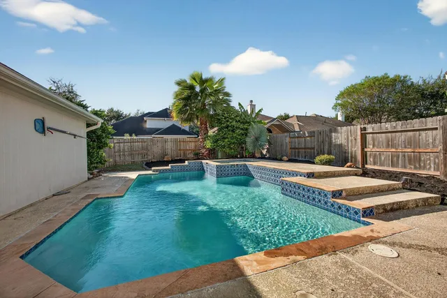 $364,900 | 7823 Autumn Hollow Lane, Houston, TX 77041