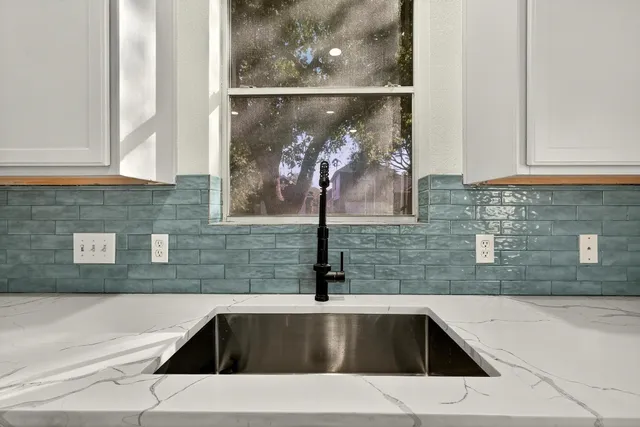 $364,900 | 7823 Autumn Hollow Lane, Houston, TX 77041