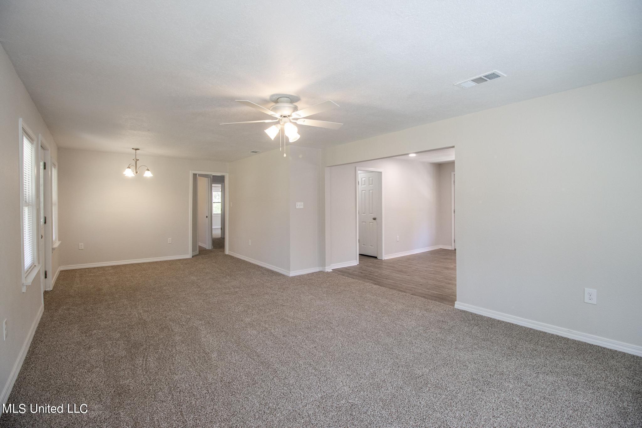 9024 Saracennia Road Moss Point, MS 39562 - Photo 6 of 27 9024 Saracennia-123004