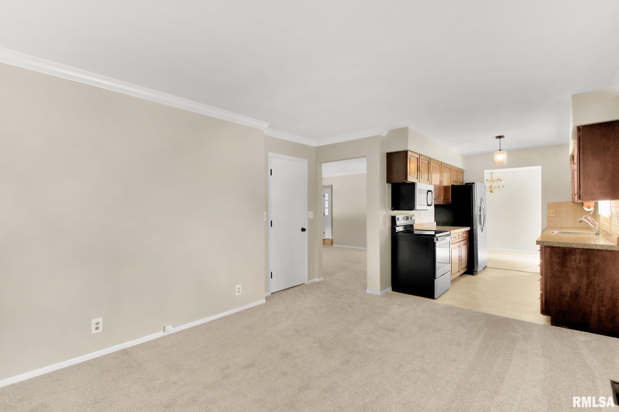 8106 North Blackbridge Road Edwards, IL 61528 - Photo 16 of 38 Gallery Image 16