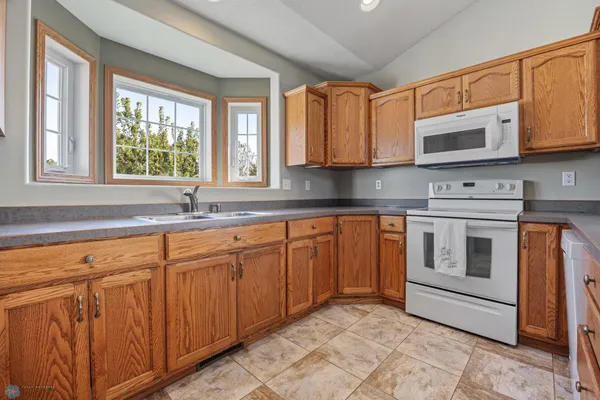 $399,000 | 512 9th Street Northeast, Dilworth, MN 56529