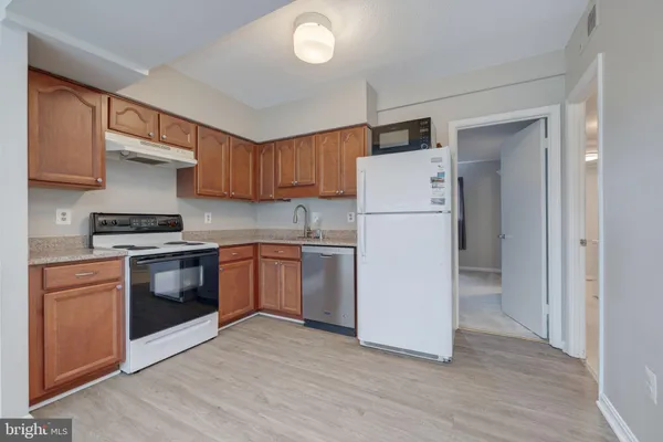 $1,900 | 98 North Bedford Street, Unit A, Arlington, VA 22201