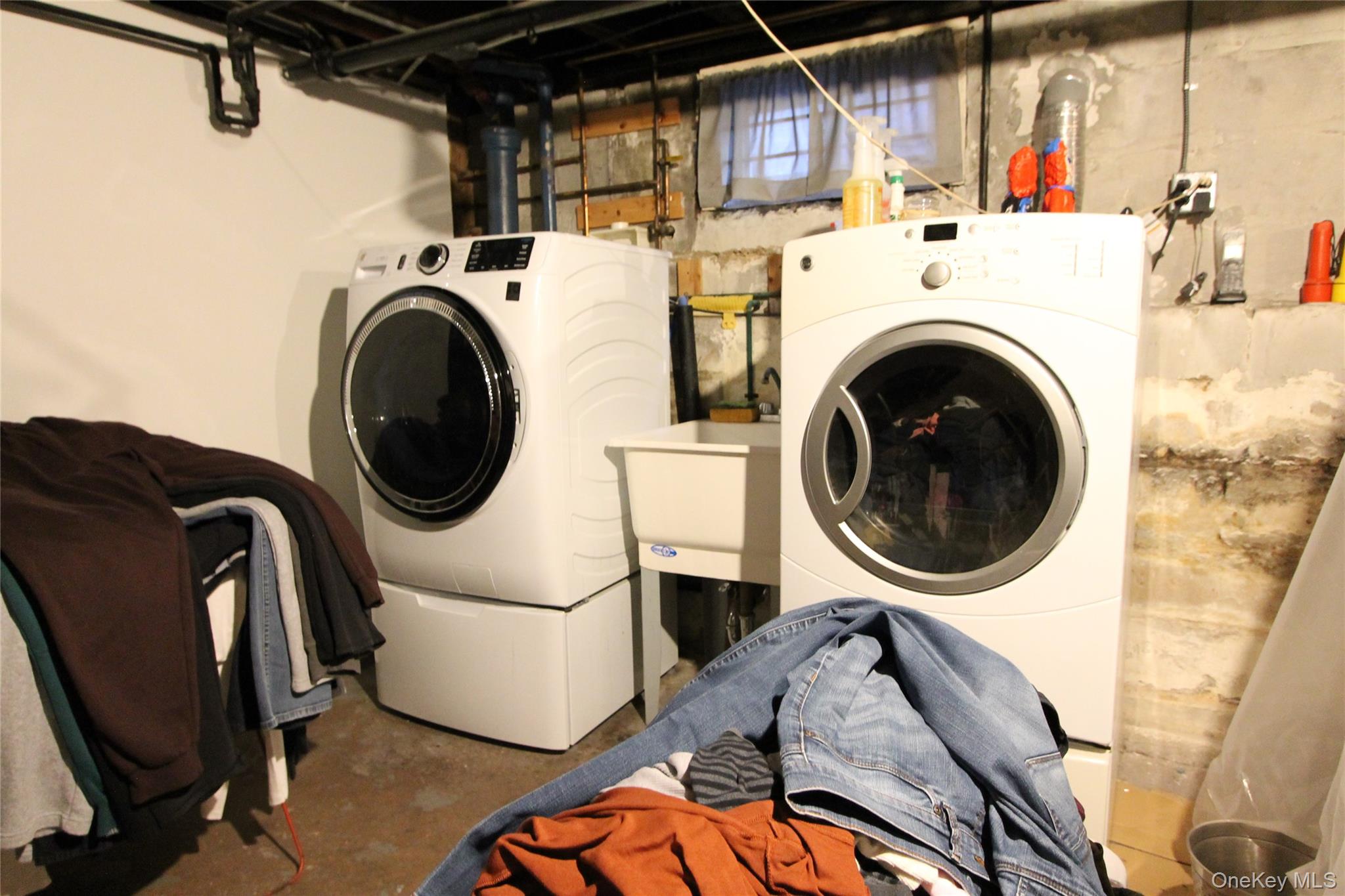 69-23 64th Place Queens, NY 11385 - Photo 13 of 18