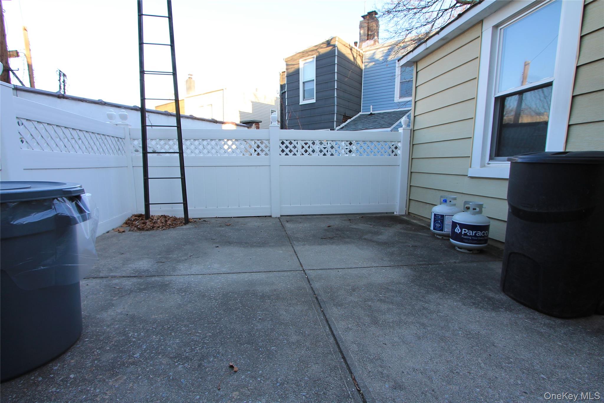 69-23 64th Place Queens, NY 11385 - Photo 18 of 18