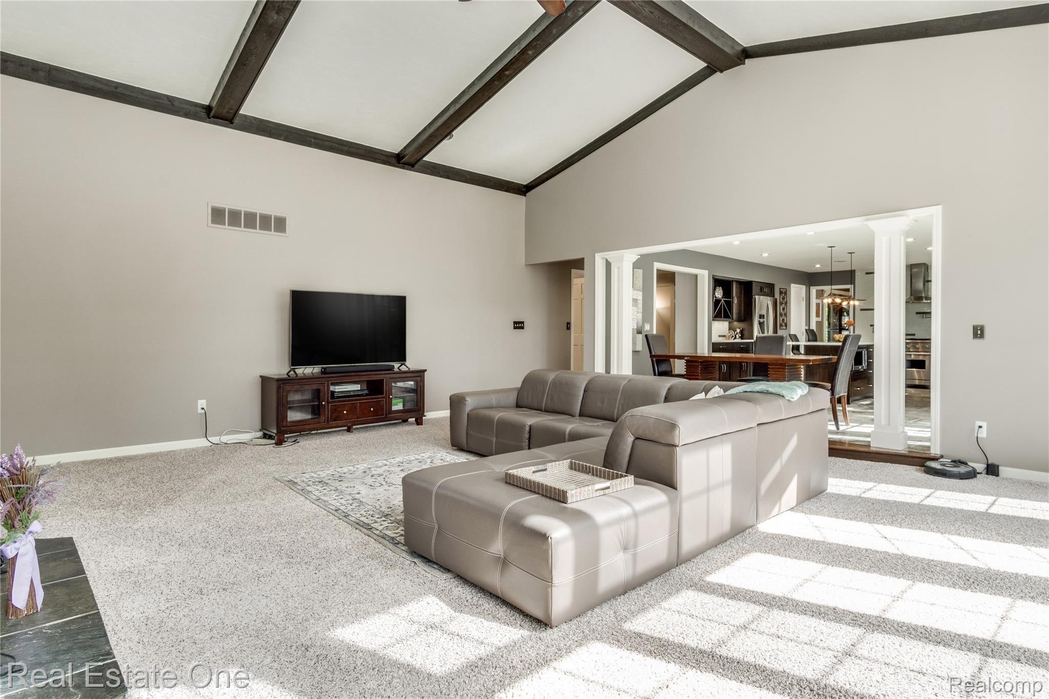 2802 Eagle Drive Rochester, MI 48309 - Photo 31 of 78 Interiors (28 of 69).jpg