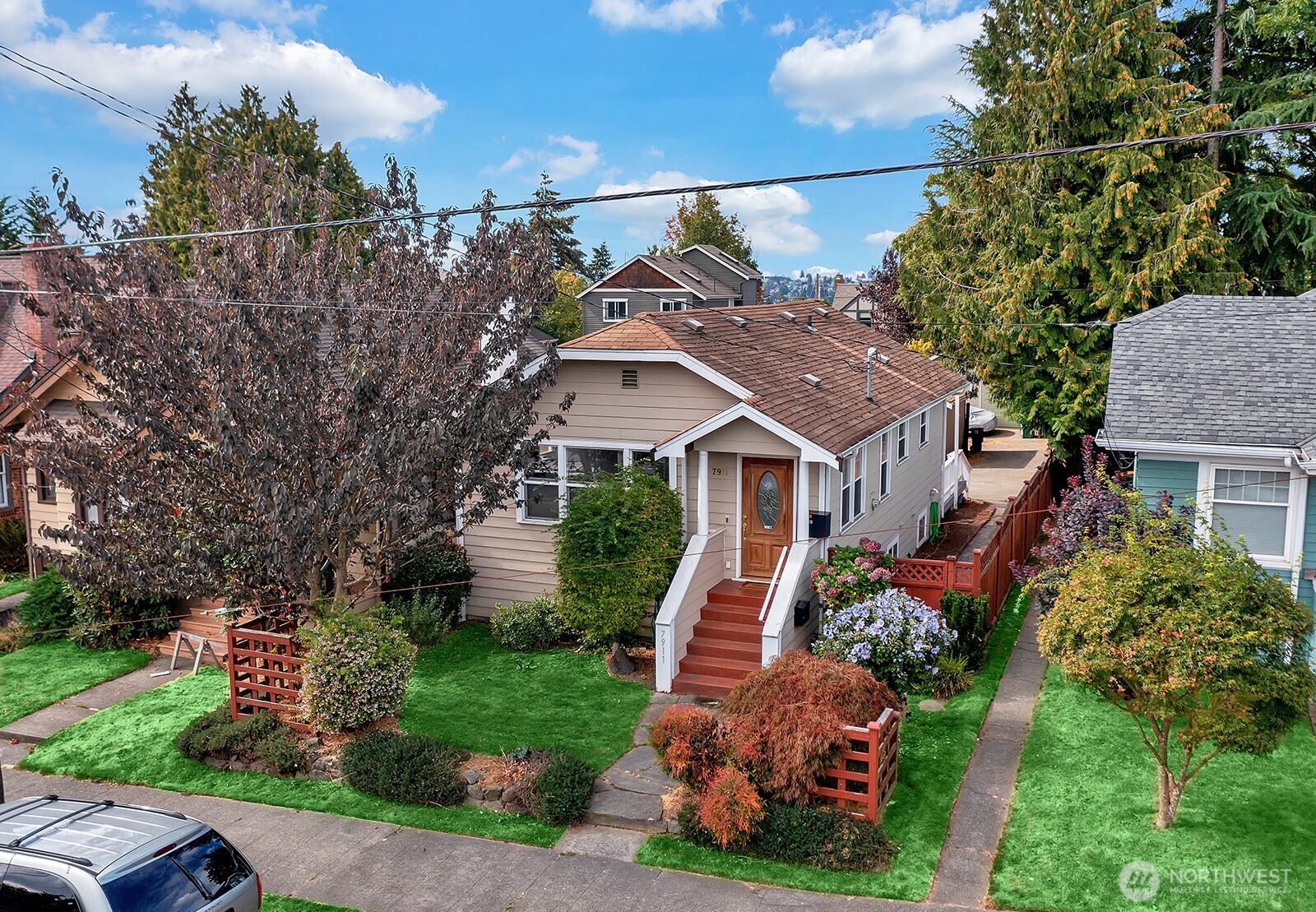 7911 5th Avenue Northeast, Unit 2 Seattle, WA 98115 - Photo 9 of 11 an aerial view of a house