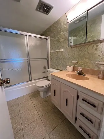 $175,000 | 301 Croton Avenue, Unit 203, Lantana, FL 33462