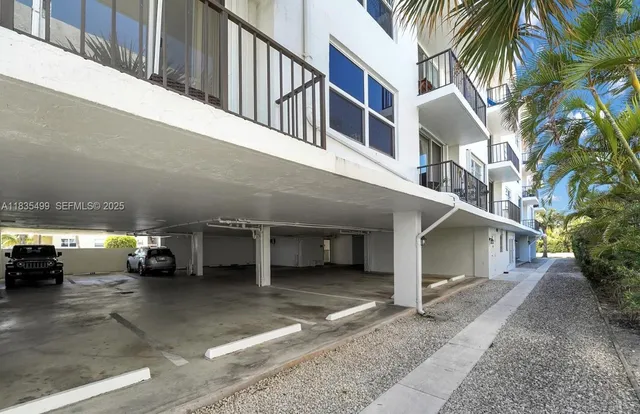 $175,000 | 301 Croton Avenue, Unit 203, Lantana, FL 33462