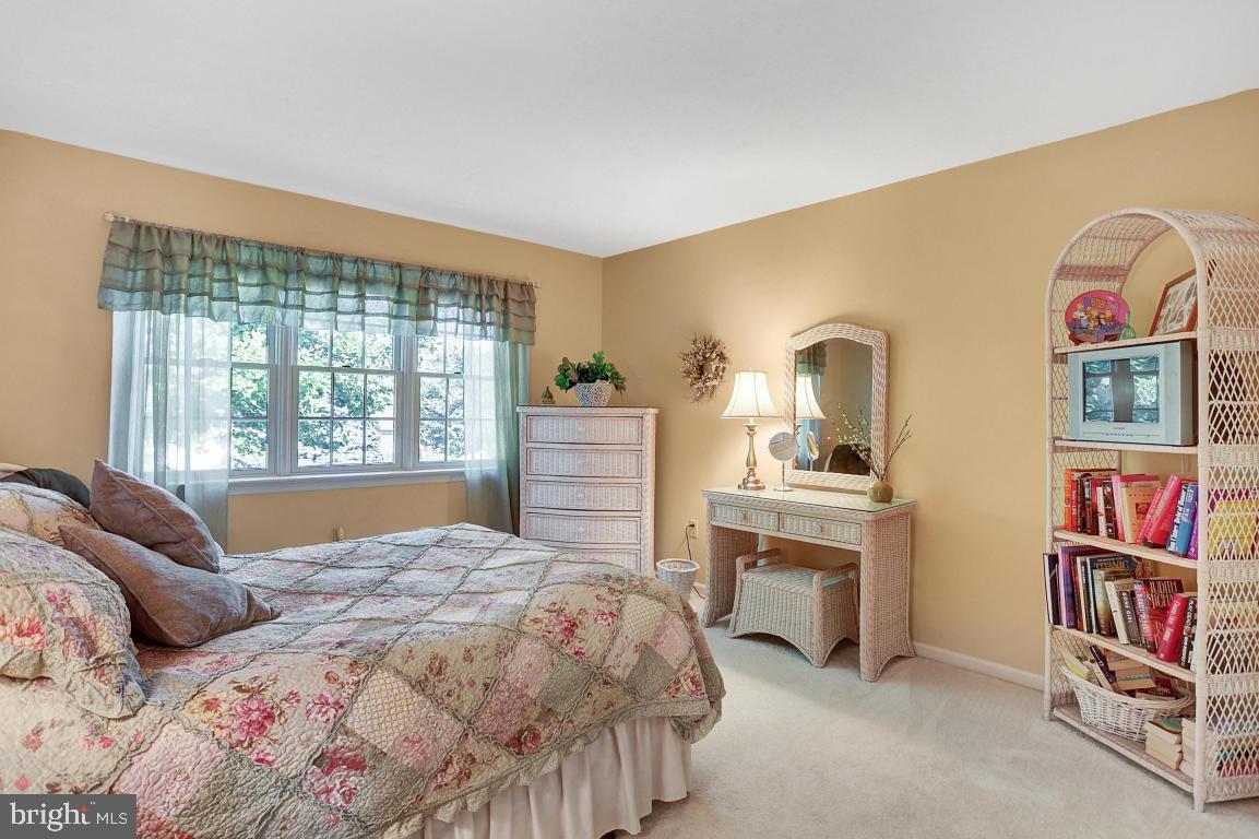 527 South Locust Street Lititz, PA 17543 - Photo 21 of 35