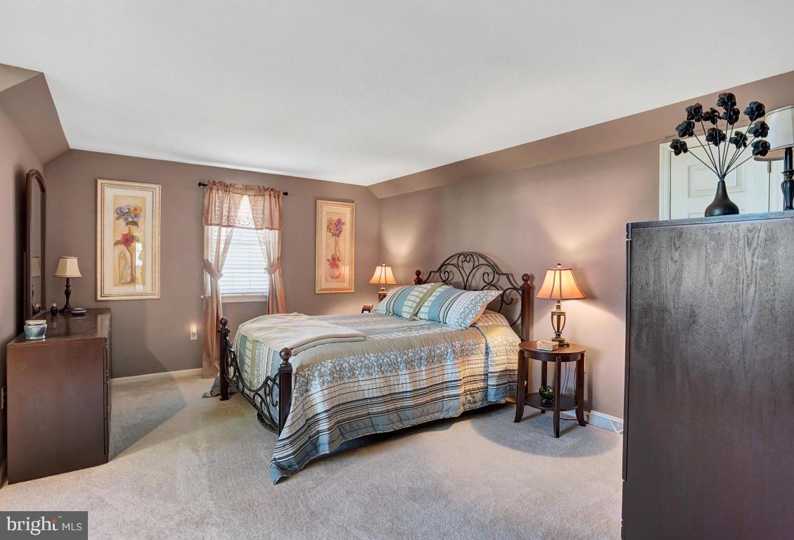 527 South Locust Street Lititz, PA 17543 - Photo 23 of 35